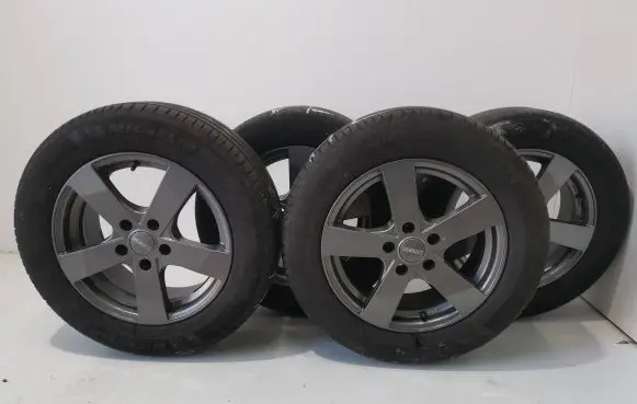 Audi A4 S4 B6 8E 8H R15 alloy rim TS8987