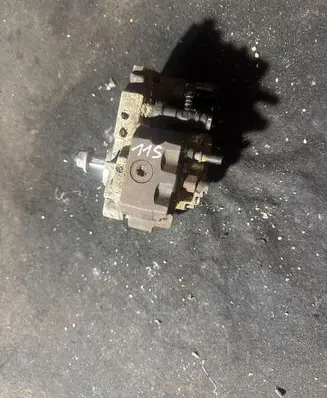 Renault Scenic I Fuel injection high pressure pump 0445010075 8200108225