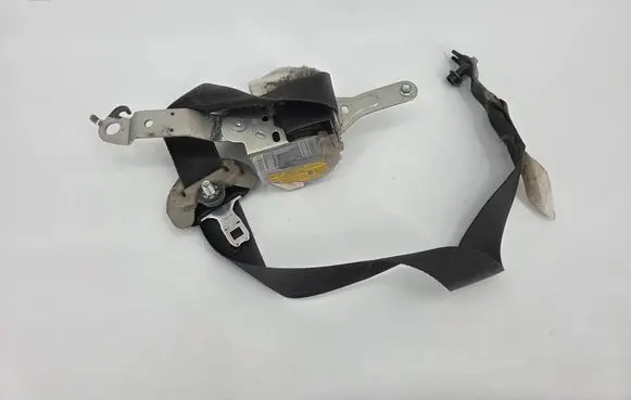Subaru Legacy Front seatbelt 0432127