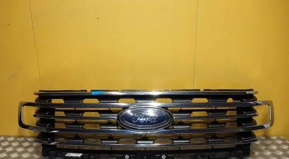 Ford Expedition Front bumper upper radiator grill JL1B-8200 2812