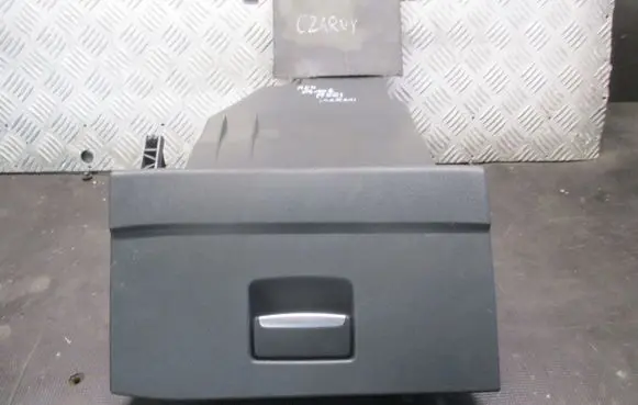 Ford Mondeo MK IV Glove box