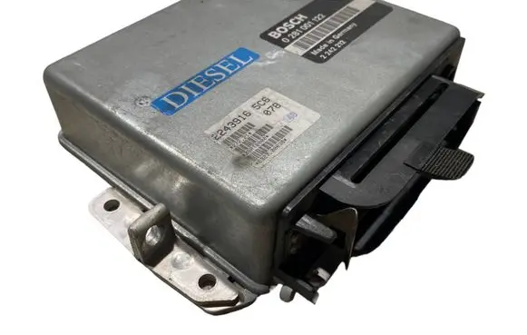BMW 5 E39 Engine control unit/module 2242212 2243916 0281001122