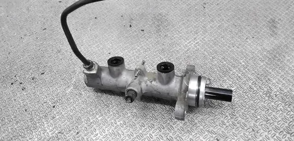 Nissan X-Trail T30 Master brake cylinder