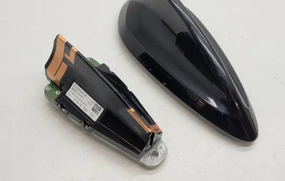 BMW 7 G11 G12 Aerial GPS antenna