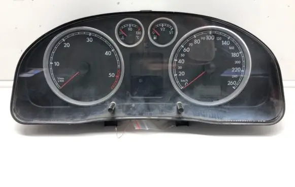 Volkswagen PASSAT B5.5 Speedometer (instrument cluster) 3B0920829A