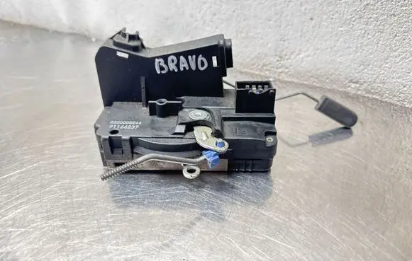 Nissan Primastar Front door lock 8200008246 91166237
