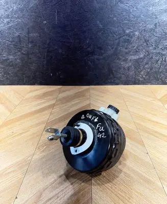 Mercedes-Benz C W204 Brake booster A2044303630 03774789034