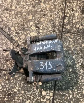 Opel Insignia A Rear brake caliper