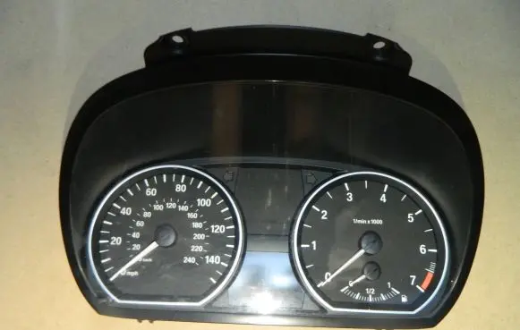 BMW 1 E81 E87 Speedometer (instrument cluster) 9122588