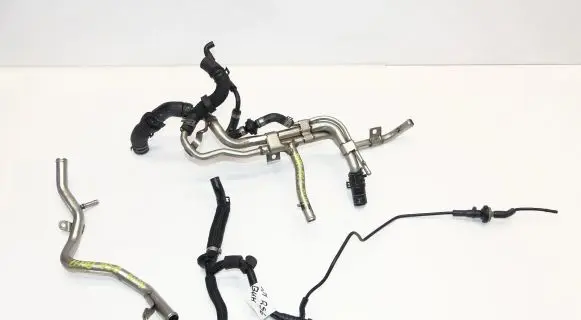Audi RS6 C6 Breather/breather pipe/hose 07L103216F 07L103211D
