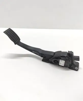Ford Focus Accelerator throttle pedal AV619F836BB 6PV01036836