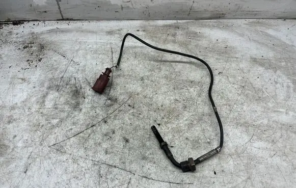 Volkswagen PASSAT B6 Exhaust gas temperature sensor 03G906088