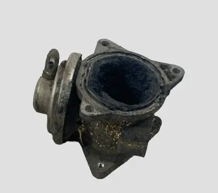 Volkswagen PASSAT B6 EGR valve 038129637D