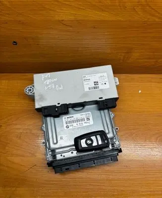 BMW 5 GT F07 Engine control unit/module 0281018297 8516753 030141589