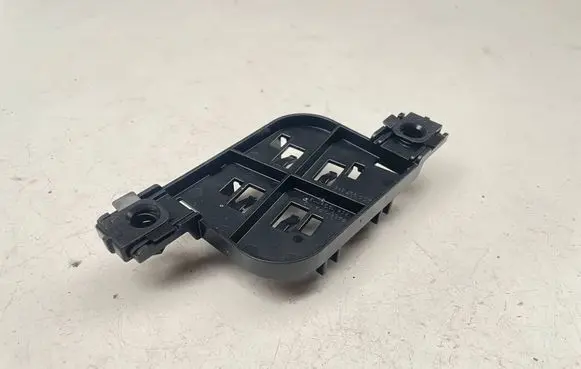 Audi A3 8Y Rear glass lock/latch 2Q0907816