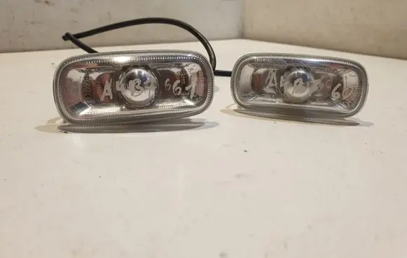 Audi A4 S4 B7 8E 8H Front fender indicator light 8E0949127