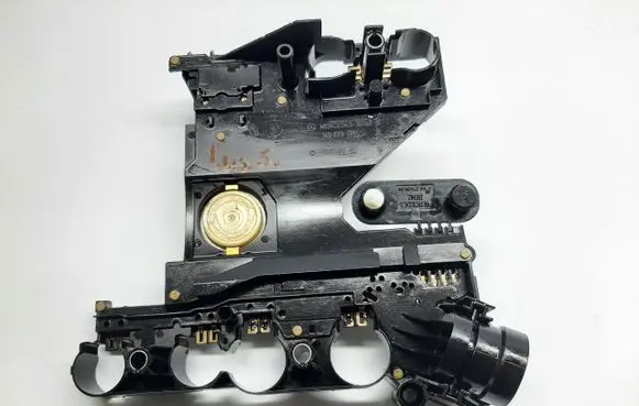 Mercedes-Benz E W210 Transfer box differential control unit 1402700861