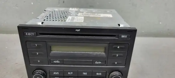 Volkswagen Fox Radio/CD/DVD/GPS head unit 5Z0035152E
