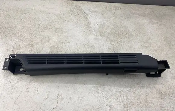 BMW 3 E46 Parcel shelf grill 8208372