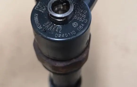 Renault Laguna II Fuel injector 0445110084