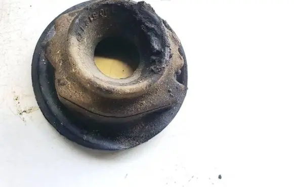 Peugeot 406 Front coil spring rubber mount 