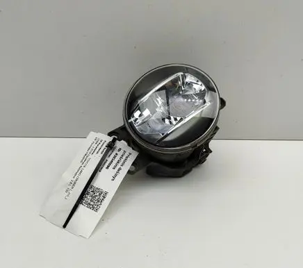 Toyota Land Cruiser (BJ70) Front fog light 8121152140