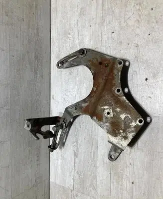 Bentley Mulsanne Generator/alternator bracket 
