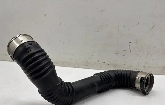 Intercooler hose/pipe