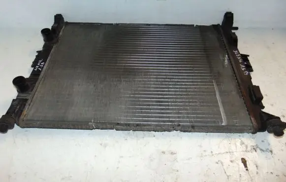 Renault Scenic II - Grand scenic II Coolant radiator 8200115541A