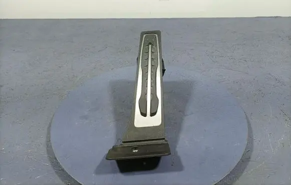 BMW X5 E53 Accelerator throttle pedal 6889820