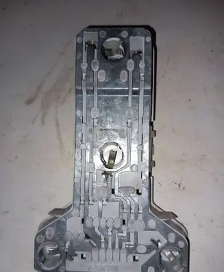 Volkswagen PASSAT B5 Tail light bulb cover holder 3B5945257