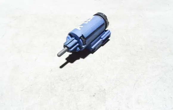 Audi A4 S4 B6 8E 8H Brake pedal sensor switch 8E0927189