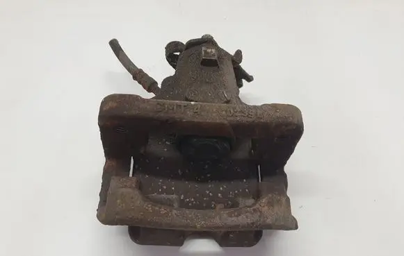 Opel Insignia A Rear brake caliper