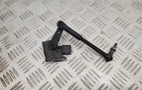 Audi Q8 Rear air suspension level height sensor 4M0907503