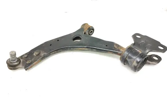 Volvo V40 Front lower control arm/wishbone AV613A262DA 1329313
