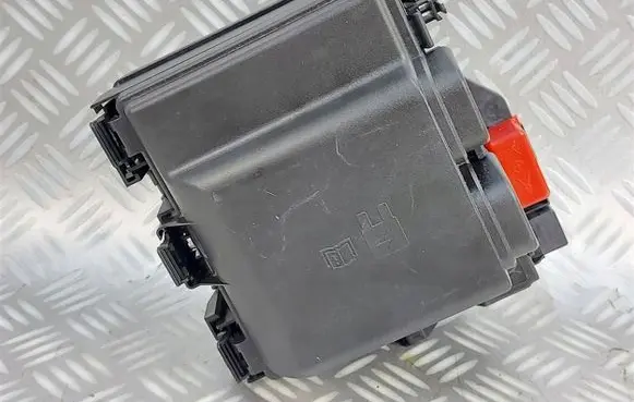 Ford Kuga III Fuse module LX6T-14D068-ECE