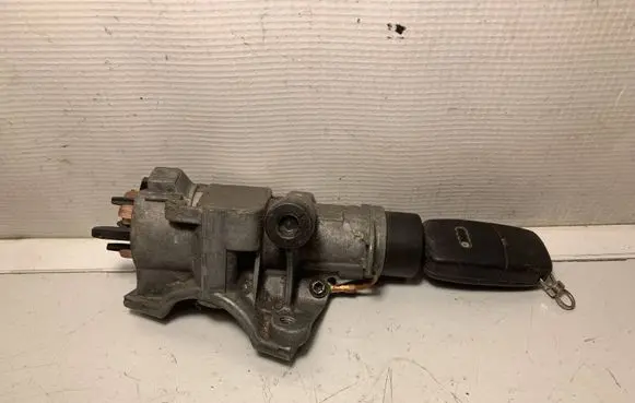 Audi A6 S6 C5 4B Ignition lock 4B0905851B