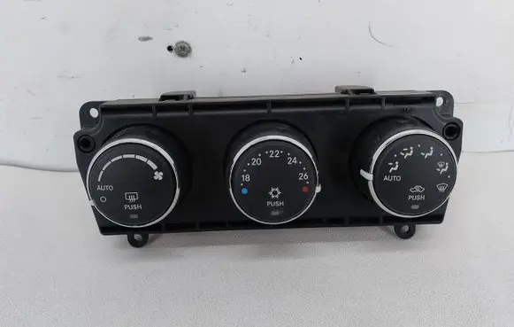 Chrysler Sebring (JS) Climate control/heater control trim P55111815AF