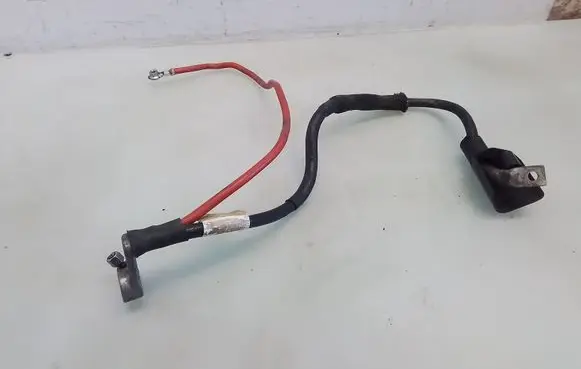 Volkswagen Golf VI Positive cable (battery)