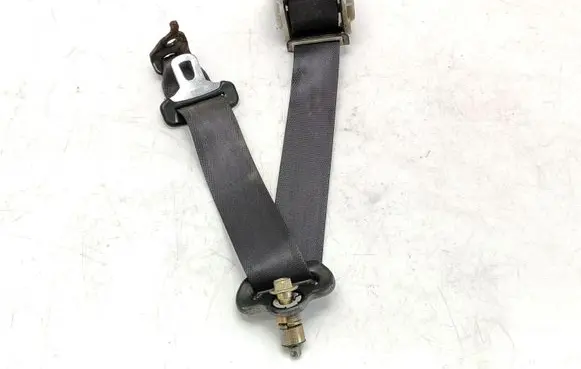 Honda Legend III KA9 Rear seatbelt 0425081 C7036