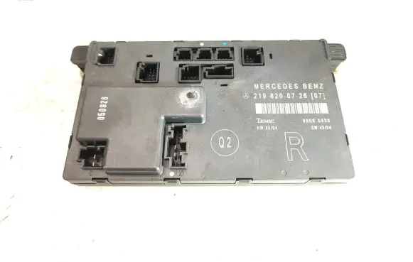 Mercedes-Benz CLS C219 Door control unit/module 2198200726