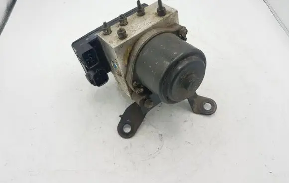 Toyota Land Cruiser (HDJ90) ABS Pump 4451060030 2119122140437