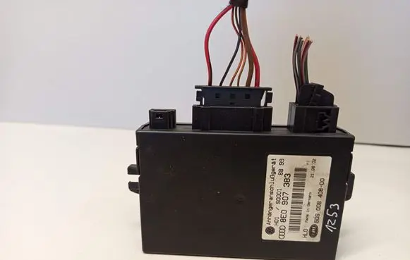 Audi A4 S4 B6 8E 8H Tow bar trailer control unit/module 8E0907383