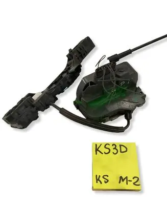 Renault Megane II Rear door lock 8200028429