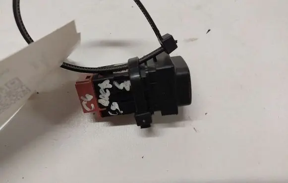 Citroen C4 I Picasso Fuel tank opening switch 96530658XT