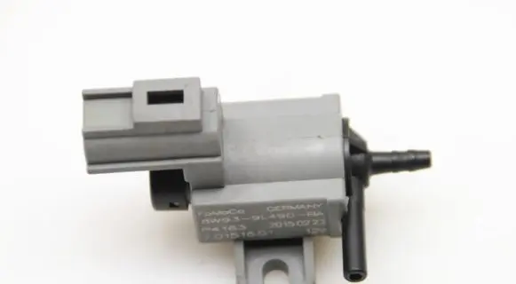 Jaguar F-Type Turbo solenoid valve 8W939L490BA