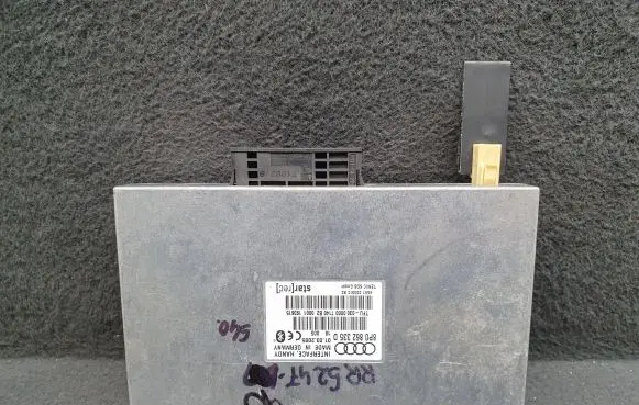 Audi A4 S4 B7 8E 8H Bluetooth control unit module 8P0862335D 8P0035503E