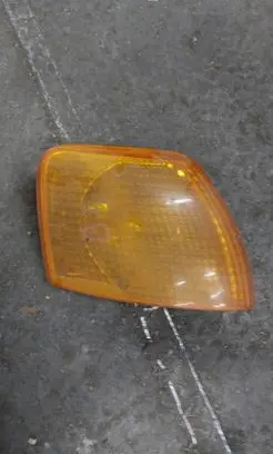 Volkswagen PASSAT B5.5 Front indicator light 3B0953050