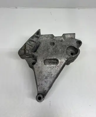 Volkswagen Golf Plus Engine mounting bracket 03G199207G 560KTS13
