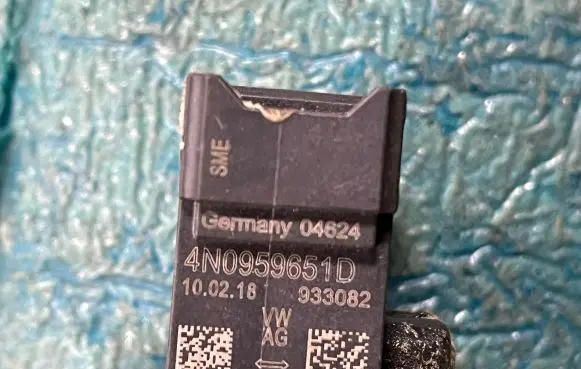 Audi Q5 SQ5 Airbag deployment crash/impact sensor 4N0959651D
